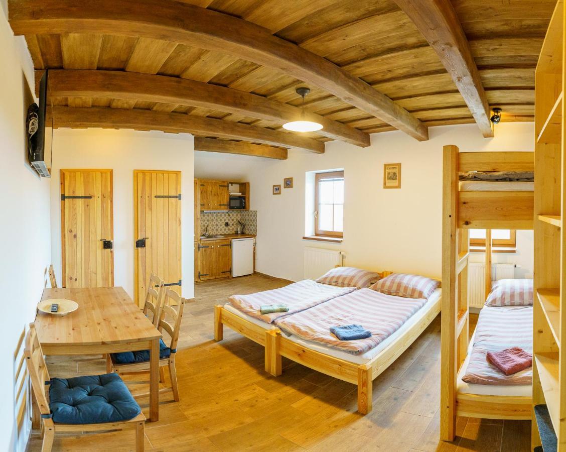 Apartmany Pausram Pouzdrany Kültér fotó